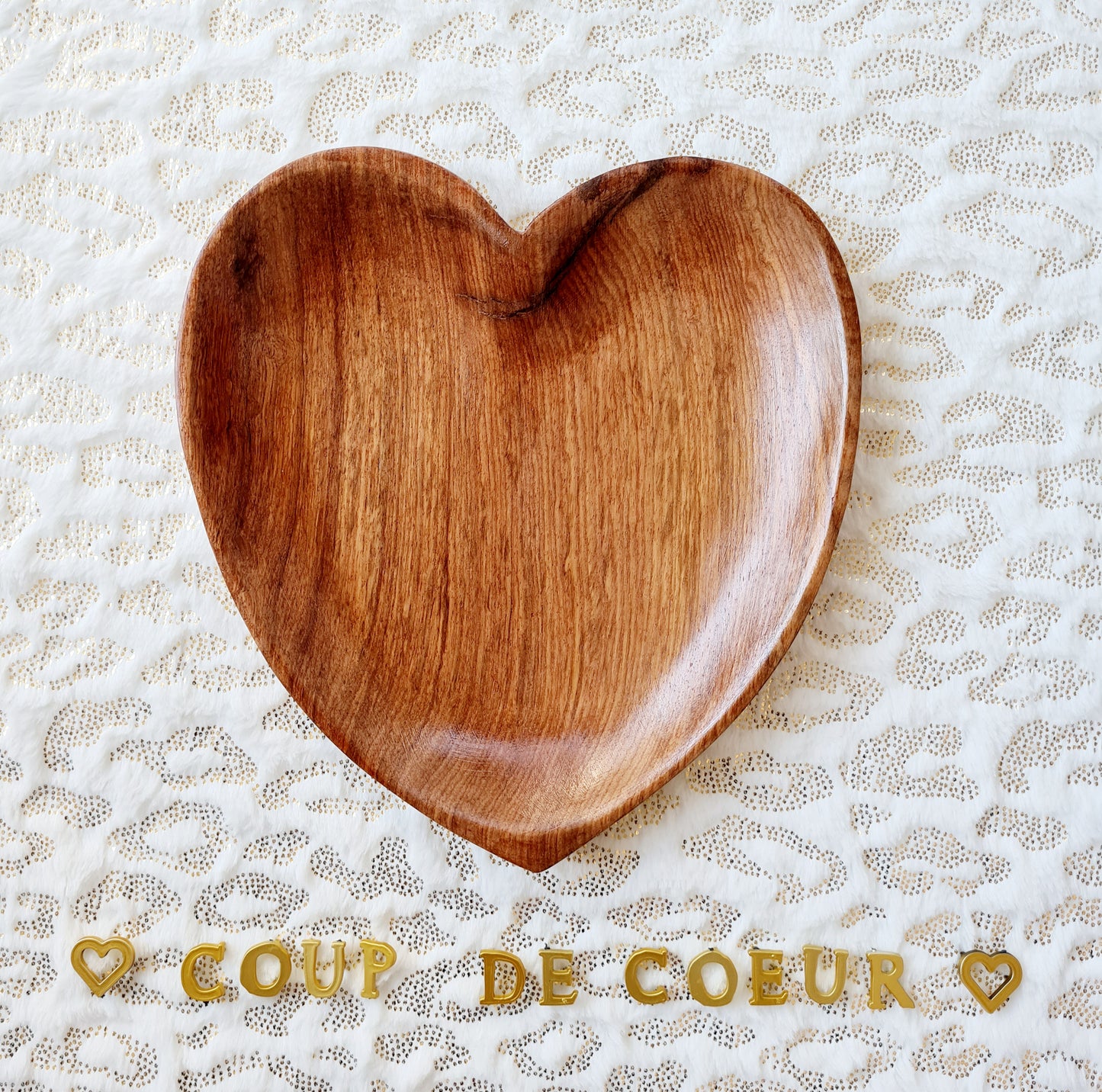 Petite assiette en bois en forme de Coeur