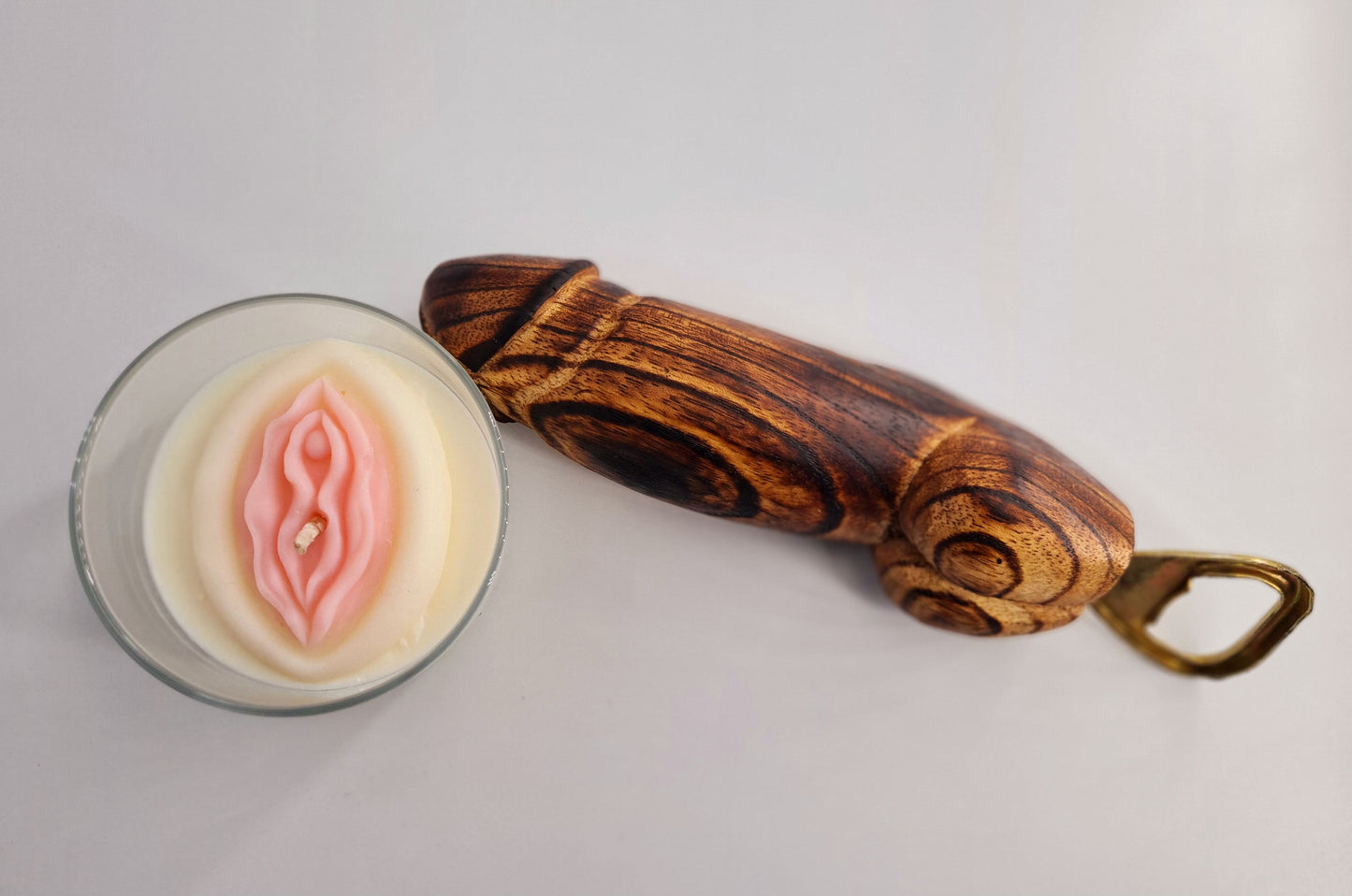 Coffret bougie vulve et décapsuleur – Fun / Spécial EVJF / EVG
