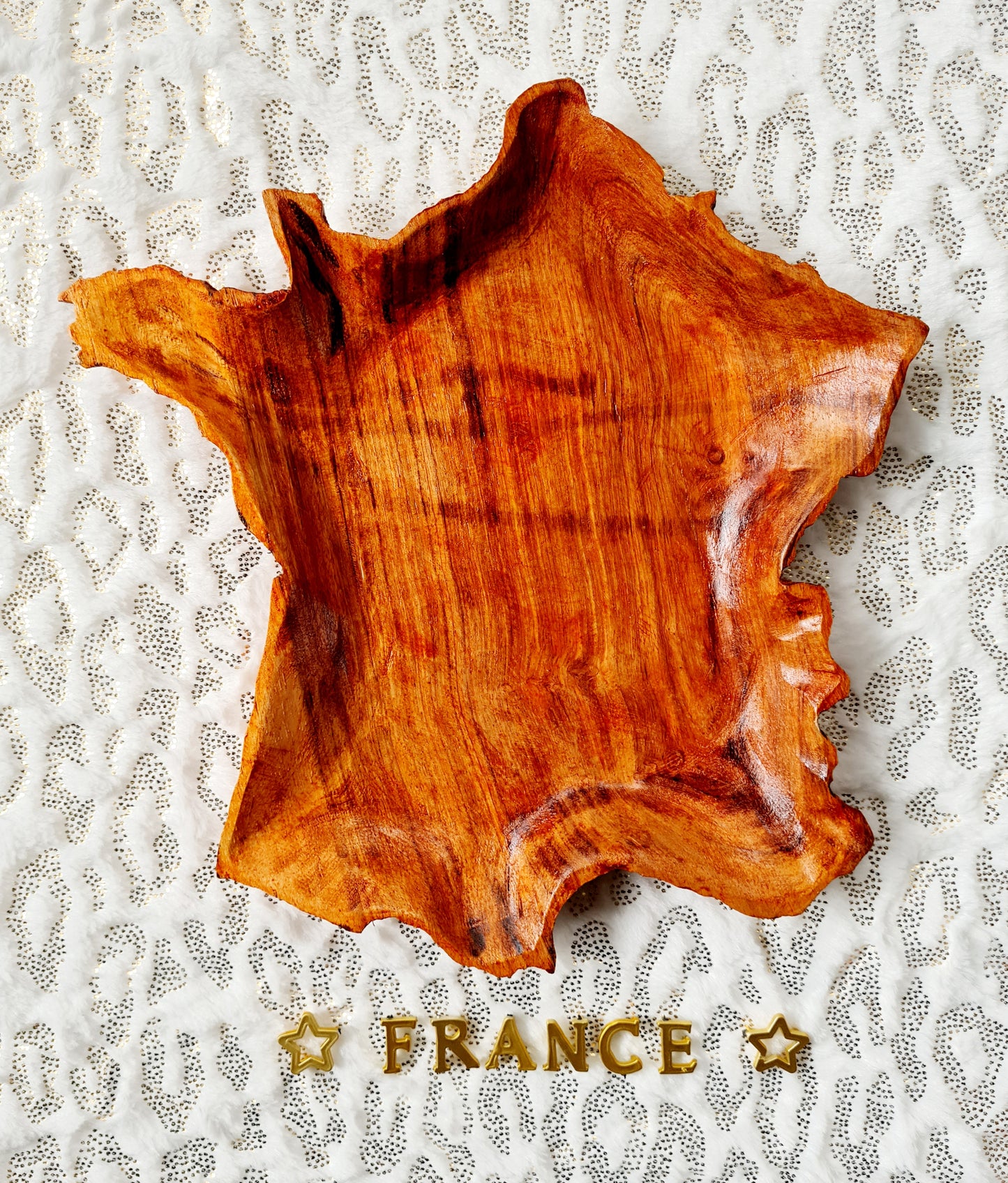 Petite assiette en bois France