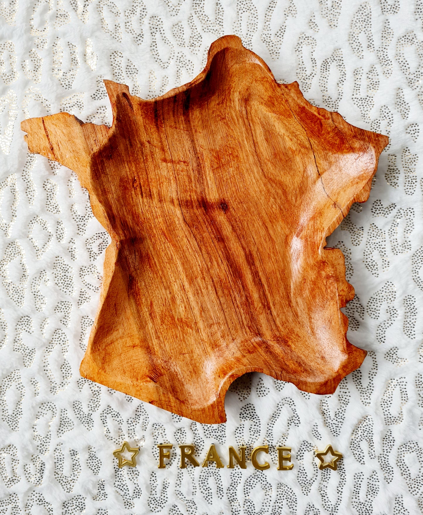 Petite assiette en bois France